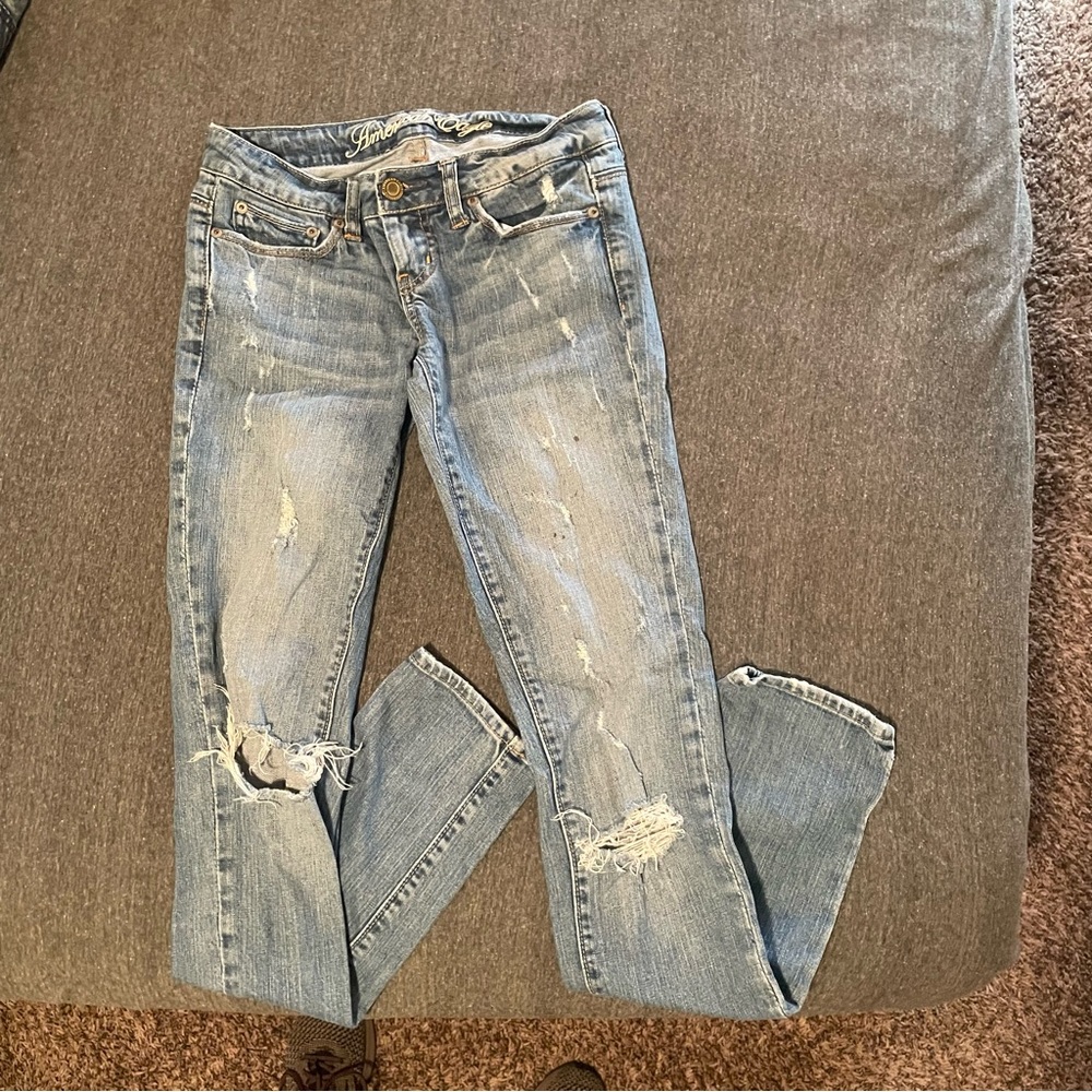 Women’s American Eagle Size 0 Regular Distressed Light Blue Jeans GUC